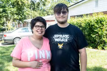 Chuyện tình “một bà - bốn ông” của gái trẻ 20 tuổi, phải phân lịch ngủ mỗi đêm