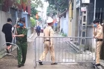 Hà Nội: Cách ly 600 người do có trường hợp nghi dương tính COVID-19