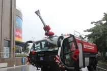 Siêu xe cứu hoả 1 triệu USD/chiếc của Việt Nam có tên giống... xe tăng