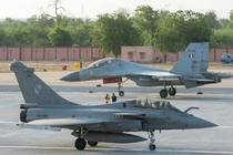 Infographic: Ấn Độ hối hận vì không mua tiêm kích Rafale sớm hơn?