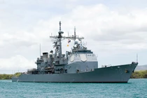 Mỹ cho tàu chiến đến “thăm” Hong Kong: Thêm dầu vào lửa?