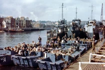 Những hình ảnh màu cực hiếm về chiến dịch đổ bộ lớn nhất lịch sử