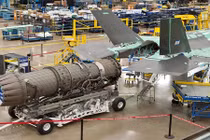 Kinh ngạc: F-22 có thể sửa được bằng 6 dụng cụ cơ khí thông thường