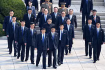 Soi dàn “cận vệ áo đen” của ông Kim Jong-un sắp đến HN