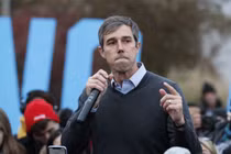 Bầu cử Mỹ 2020: Ứng viên của đảng Dân chủ bất ngờ rút lui