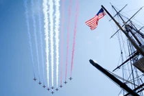 Mãn nhãn chiến cơ 40 tuổi Không quân Anh lượn giữa bầu trời Mỹ