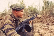 Hé lộ khẩu súng máy "khủng" của biệt kích Mỹ trong CTVN