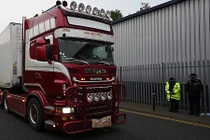 Báo Anh: Nghi vấn có 6 nạn nhân Việt Nam trong số 39 người chết trong container 