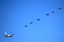 Tổng thống Putin được tiêm kích Su-57 hộ tống đi thăm MiG-31