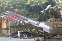 Siêu tăng T-90, tên lửa S-125, tàu Yết Kiêu... bất ngờ xuất hiện giữa lòng Hà Nội