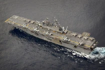 "Tàu sân bay” Mỹ chất đầy F-35 tới Philippines