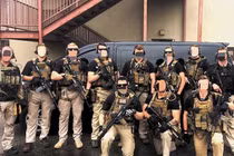 Đặc nhiệm bảo vệ Tổng thống Donald Trump sử dụng vũ khí gì?