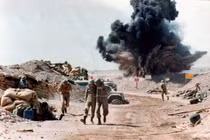 Iran từng "so găng" với kẻ thù nào kể từ khi lập quốc?