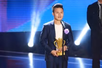 Cầu thủ Việt và chuyện thưởng Tết: Người tiền tỷ, kẻ nợ lương