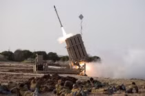 Nga tóm được tên lửa Iron Dome đem về nghiên cứu, Israel coi chừng! 
