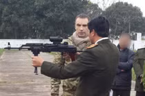 Việt Nam muốn cải biên súng AKM theo hướng "chiến thuật"?