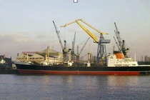 Tàu Hàn bị cướp biển tấn công gần Eo biển Singapore