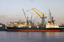 Tàu Hàn bị cướp biển tấn công gần Eo biển Singapore