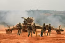 Choáng ngợp dàn vũ khí đa chủng loại của Malaysia trong tập trận mới nhất