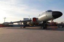 Soi máy bay ném bom chiến lược duy nhất của Trung Quốc