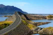 10 con đường đẹp nhất cho xe lăn bánh