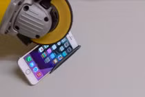 iPhone 6 đọ sức với máy cưa, ai cứng hơn ai?