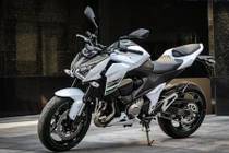 Kawasaki Z800 đời 2015 đầu tiên “cập bến” Hà Nội