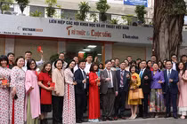 Chủ tịch VUSTA Phan Xuân Dũng thăm, chúc Tết Báo Tri thức và Cuộc sống