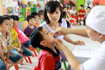 Ngày 1/6, gần 5 triệu trẻ em được uống vitamin A miễn phí.