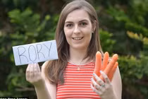 Mắc bệnh lạ, cô gái trẻ nếm mùi vị qua từ ngữ