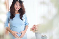 Thói quen xấu này của mẹ bầu khiến con dễ béo phì