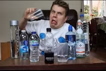 Phát hiện sốc: Nước uống đóng chai gây sâu răng