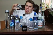 Phát hiện sốc: Nước uống đóng chai gây sâu răng