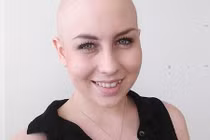 Suýt chết vì ung thư buồng trứng nhưng bị chẩn đoán viêm ruột thừa