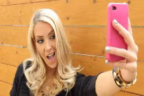 Những ngôi sao nổi danh nhờ youtube năm 2013