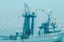 Tàu Hải quân Ấn Độ tiếp tục...cháy