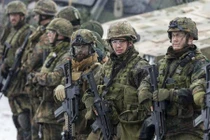 Đức cử hàng trăm lính dù tới Ukraine