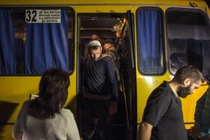 Cận cảnh quá trình trao đổi tù binh miền đông Ukraine