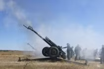 Chùm ảnh pháo ly khai Ukraine khai hoả trong lệnh ngừng bắn