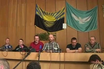 Tự vệ Slavyansk "trình diễn" các quan sát viên OSCE bị bắt