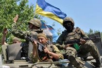 Quân nhân Ukraine đào ngũ hàng loạt ở miền đông