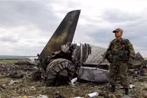 Rơi máy bay IL-76: Quân Ukraine triệt hạ lẫn nhau?