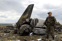 Rơi máy bay IL-76: Quân Ukraine triệt hạ lẫn nhau?