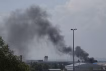 Ukraine sử dụng máy bay tấn công sân bay Donetsk