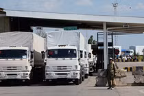 "Đoàn xe cứu trợ Nga lấy thiết bị quân sự từ Ukraine"