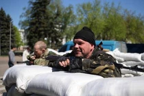 Người biểu tình chiếm lại được nhiều thành phố miền đông