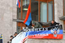 Ukraine "tố" Nga dàn dựng biểu tình để đưa quân vào lãnh thổ