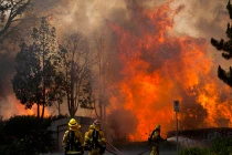 Kinh hoàng cháy rừng bao phủ California