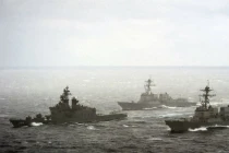 Mỹ triển khai 02 tàu tên lửa tới Nhật... trị Triều Tiên