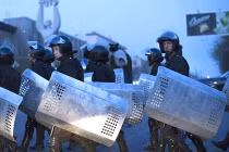 Người biểu tình Donetsk quyết không rời các tòa nhà chính quyền